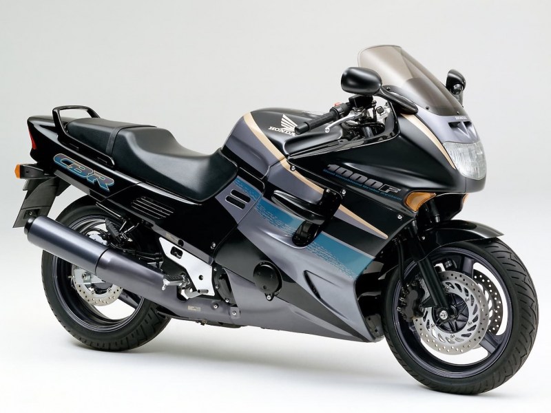Black-Honda-CBR1000F-rhs-front-3-4